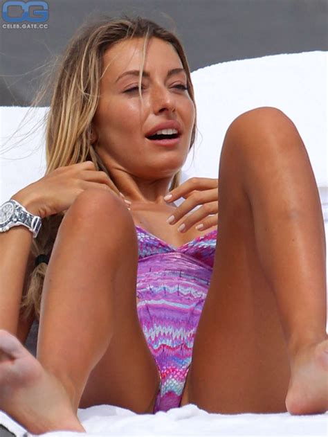 Alessia Tedeschi Nude Pictures Onlyfans Leaks Playboy Photos Sex Scene Uncensored