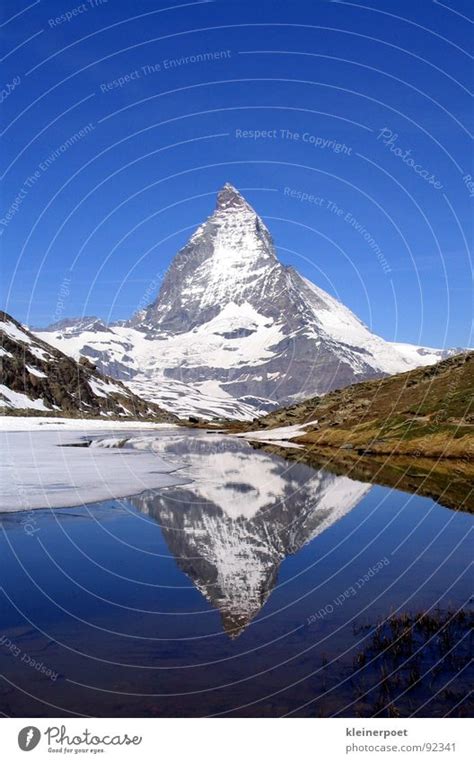 Matterhorn See Spiegel Ein Lizenzfreies Stock Foto Von Photocase