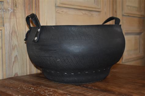 Korb aus recycelten Autoreifen / Reifen-Korb | Etsy