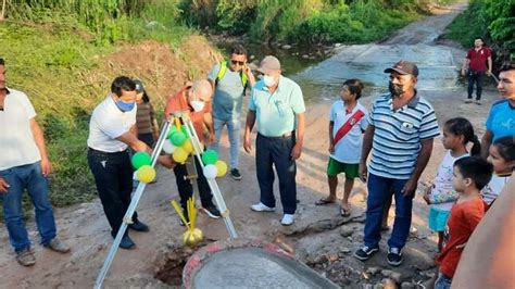 Alcalde Provincial De El Dorado Elmer Gonzalez Coloca Primera Piedra