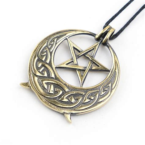 Амулет "Пентаграмма Три Луны" (3 см) – купить за 779 руб. в Ганготри