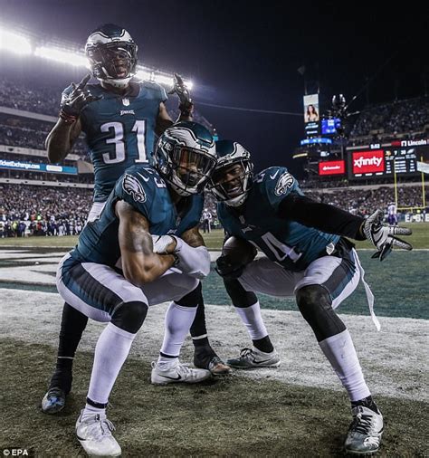 Bill Cosby Seen In Philadelphia Supporting The Eagles Daily Mail Online