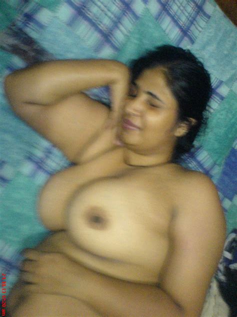 Desi Chubby Bhabhi Show Her Big Boobs Pussy Desi Pics HD SD MasalaDesi
