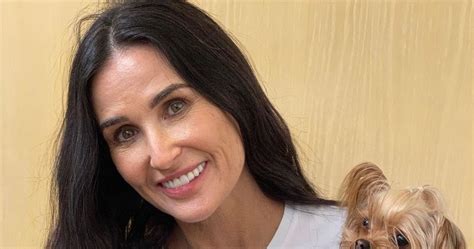 Demi Moore pozuje ze wszystkimi córkami w bikini pomponik pl