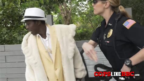 Pimp Criminal Is Busted By Perverted Milf Cops When He Smacks His Slut