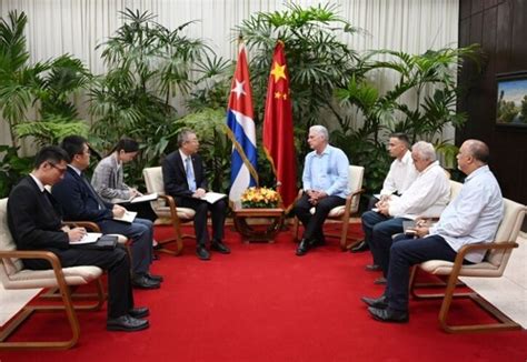 Cuba Recibe Díaz Canel al compañero Ma Hui embajador de China en la