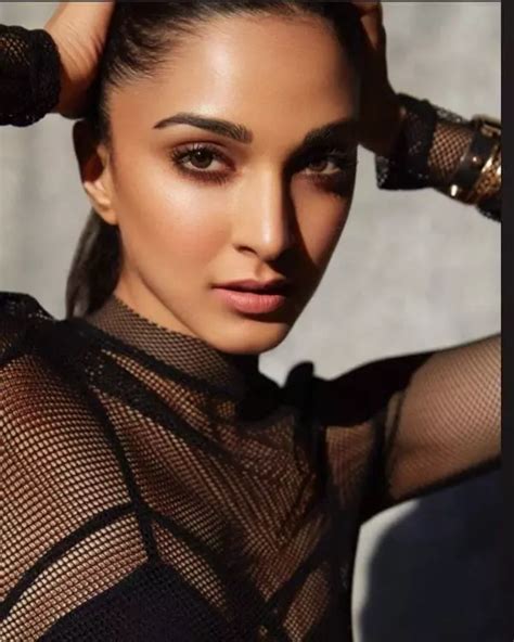 Hot Kiara Advani Almost Nude Photos Thblog