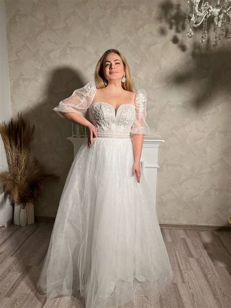Купить свадебное платье в СПб недорого - салон Robe Blanche