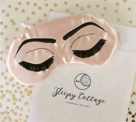 Chá de Lingerie brincadeiras e 23 ideias de decoração