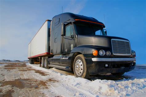 trucking industry shows strong growth  transportation jobs