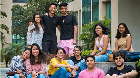 Shiv Nadar University Partners With Indian Navy To Provide Scholarship