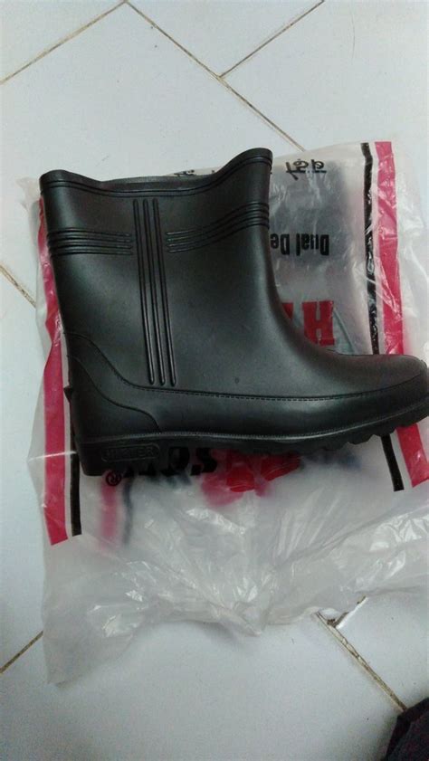 Pvc Hillson Hitter Gumboots At Rs In Surat Id