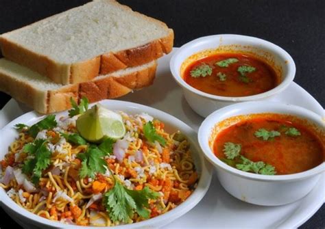kolhapuri misal pav recipe recipe  original kolhapuri chef