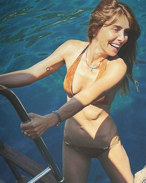 Hot Sexy Nur Fettahoglu Bikini Pics