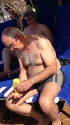 Thumbs Pro Enjoy Hundreds Of Pictures Of Hot Mature Men And Naked