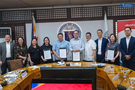 daily tribune philippine ports authority general manager jay santiago