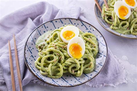 Œuf mollet Udon au Pesto Miso Recette Les Commis