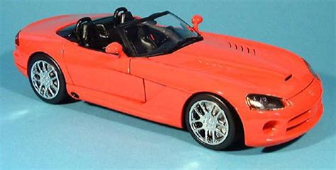 Coche Miniatura Dodge Viper SRT 10 1 18 Hot Wheels SRT 10 Rojo 2003