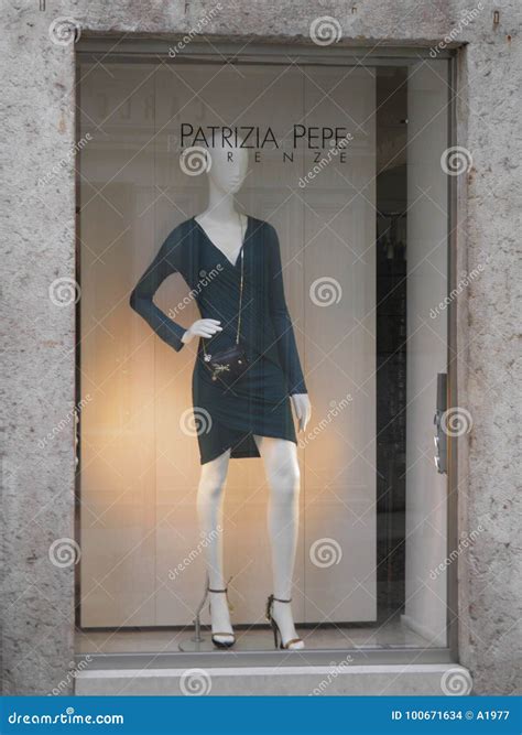 Italian fashion boutique editorial stock image. Image of displaying