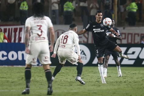 Danilo Barbosa Elogia Postura Do Botafogo Soubemos Suportar Jogada