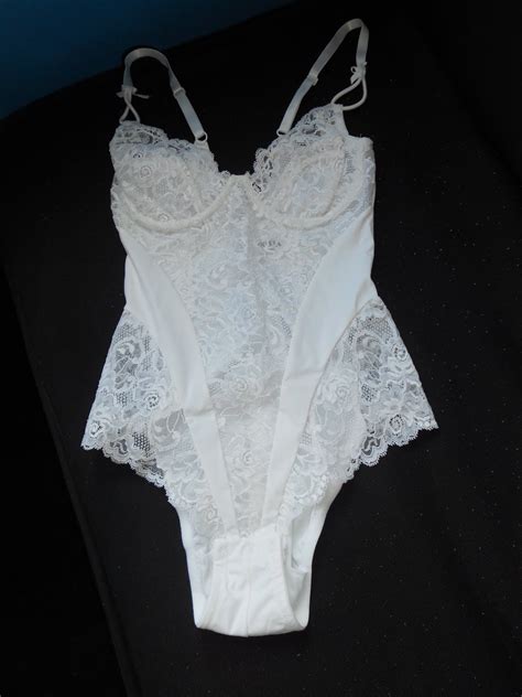 Ma Mode En Ronde BODY Lingerie Blanc En Dentelle T 1 Ou XS