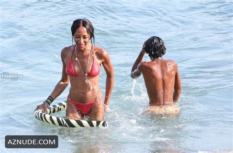 Naomi Campbell Sexy Spotted Showing Off Her Banging Bikini Body At Ibiza Beach In Florida AZNude