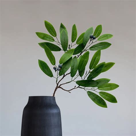 Meijuhuga 2 Bunches Exquisite Realistic Artificial Leaf Plastic Elegant