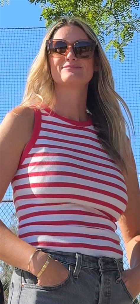 Sexy Big Tittied Milf Forum