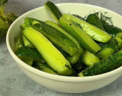 Вот такие огурчики мы едим уже через 3-4 часа с молодой картошкой: как ...