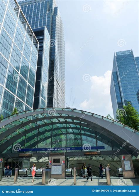 People Walking at Canary Wharf Station, London Editorial Stock Image