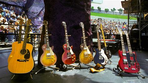 'Led Zeppelin Live:' A Photo Book of the Group at Its Concert Peak ...