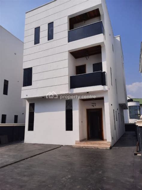 For Sale Tastefully Finished 5 Bedroom Fully Detached Duplex With A