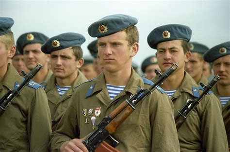 Фото Солдата Российской Армии В Форме — Картинки фотографии