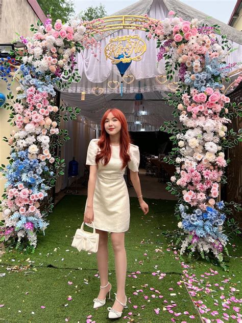 TikToker Chu Tiểu Han thoát mác gái ngoan bất ngờ lột xác diện bikini khoe body gợi cảm