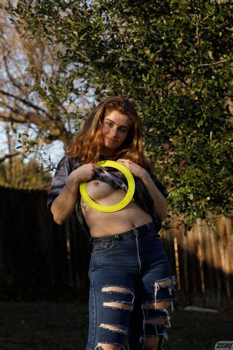 Gorgeous Brunette Is Tight Jeans Stripped And Masturbates Photos