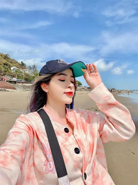 Trọn bộ ảnh Linh Barbie bikini body cực cháy gợi cảm