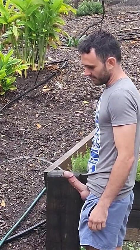 Pee In Public With An Not Easy But So Hot ThisVid