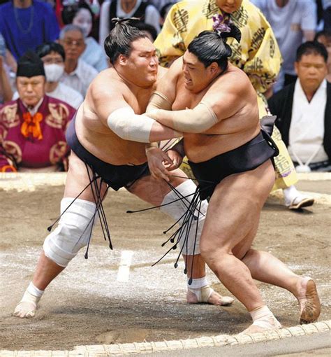 照ノ富士、涼しい顔で勝ち名乗り 完勝スタート、大相撲名古屋場所＜さじき席＞：中日新聞web