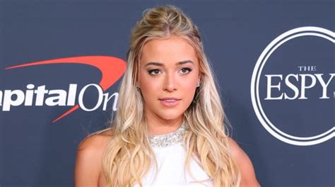 Si Swimsuit Model Olivia Dunne Shows Off Tan Lines In Zebra Print Bikini Si Lifestyle