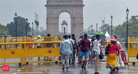 Delhi Rains Heavy Rain Lashes Delhi Ncr Imd Predicts Further Downpour