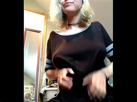 Mostrando Sus Pechos Xvideos