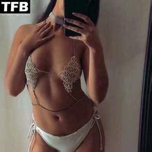 Jennifer Henschel Nude And Sexy Photos Collection From Social Media