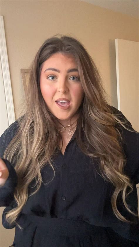 Matching Set Curled Hair Nude Lip Balayage Yoga Pants Flare Leggings Beauty Lip Pencil