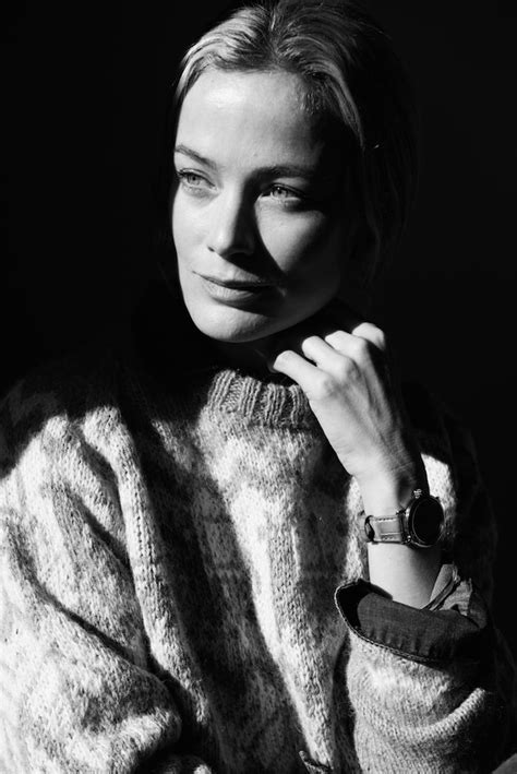 Carolyn Murphy Hands Naked Onlyfans