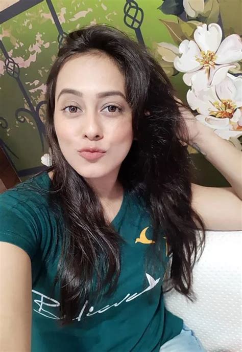 40 Hot Photos Of Krutika Desai Wiki Bio Age Films TV Shows Music