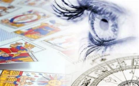 Carte De Voyance Le Tarot Divinatoire Voyance Gratuite En Ligne