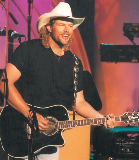 Toby Keith Performs The Sha La La Song