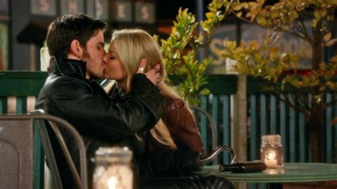 Captain Swan Emma And Killian OUAT Couples Photo 40422370 Fanpop