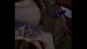 Fóllala con un consolador y luego una polla XVIDEOS