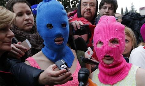 Pussy Riot Duo Detained In Sochi While Filming Anti Vladimir Putin Video Daily Mail Online